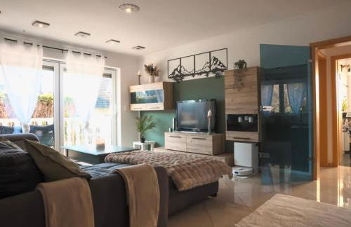 Familienwohnung mit Whirlpool Badewanne und Balkon - Foto 1