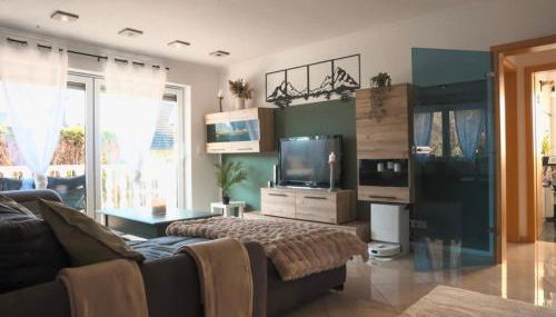 Familienwohnung mit Whirlpool Badewanne und Balkon - Photo 1