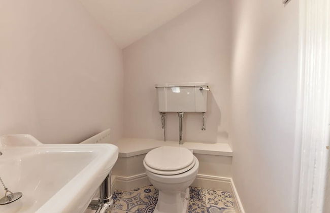 Host Stay Peacock House - Photo 13