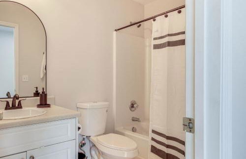 Tee Off in Augusta Masters Retreat with Patio - Foto 23