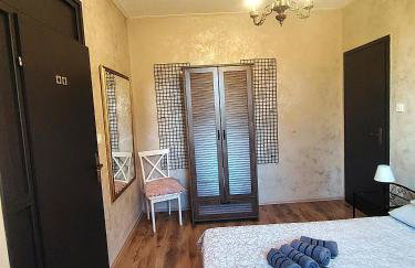 Sunset holiday home with pool and large, mature garden - Foto 17