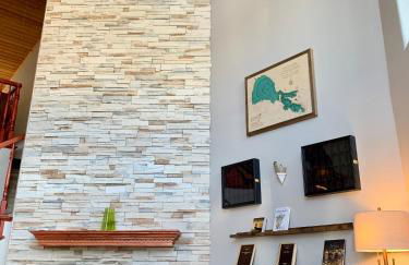 Stunning 3,400 sq ft Lake House w Boat Dock, Sauna, Steam Shower, and More - Foto 50