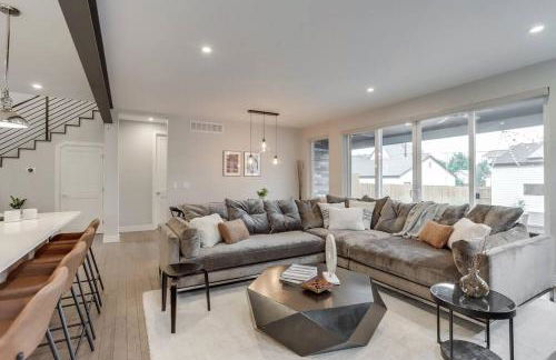 Zen Haus* Lavish Getaway w/ Gym, Sauna, Hot Tub - Foto 13