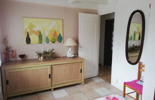 Maison familiale au calme avec piscine en bordure de forêt - Foto 13