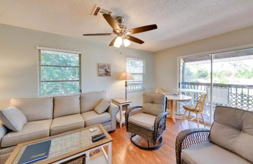 Coastal Oasis with Shared Pool, 2 Mi to Beach! - Foto 3