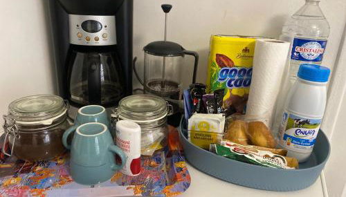 Number 22 - Le Dorat - Apartment 4 with garden & free parking - Foto 3