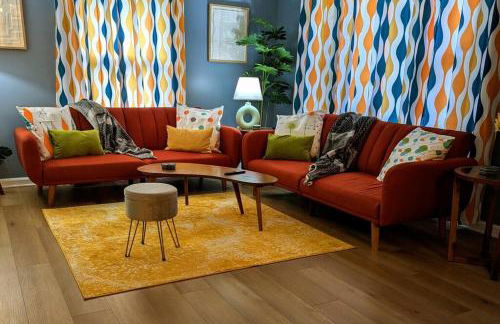 Kitchen, Laundry & Fenced Yard - Foto 12