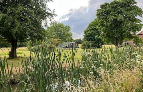 Mountbatten Shepherds hut & Buckhurst Shepherds hut - Foto 32