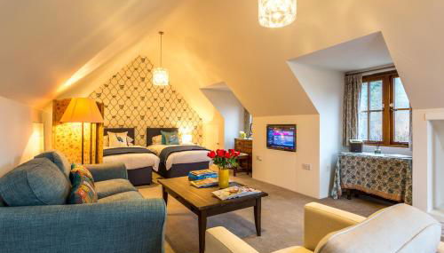 Studio in the Field - Photo 3