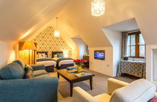 Studio in the Field - Photo 3