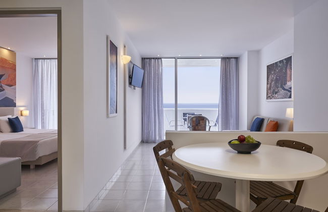 Epsilon Hotel Apartments - Photo 8