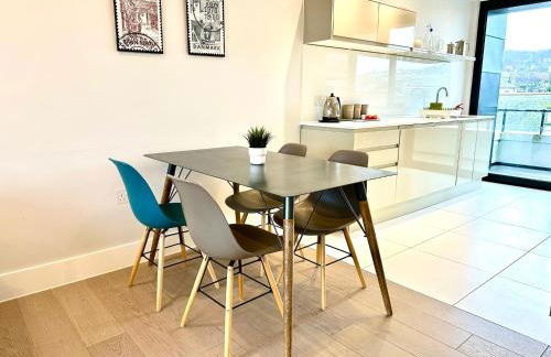 1 Min Walk to the Best Beach! Stunning New 2 Bedroom Apartment - Great Location - FREE Parking - Fast WiFi - Smart TV - sleeps up to 4! Close to Purbeck, Corfe Castle, Sandbanks, Poole & Bournemouth - Foto 16