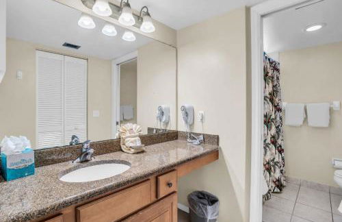 Walk From Lanai to Pool and More - Photo 15