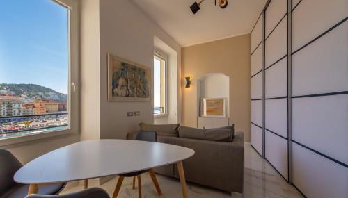 Sea view, vue sur la mer Port De Nice - Appartement de charme 2 P - Foto 3