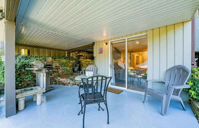 Suite at Trails End Beach House - Photo 9