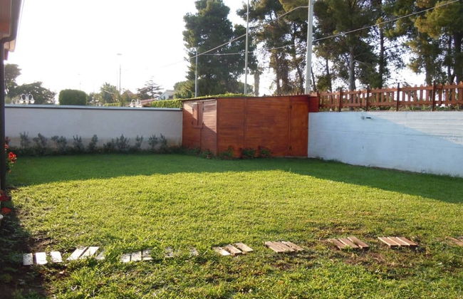 Villa With Air-conditioned Garden Near the sea - Foto 11