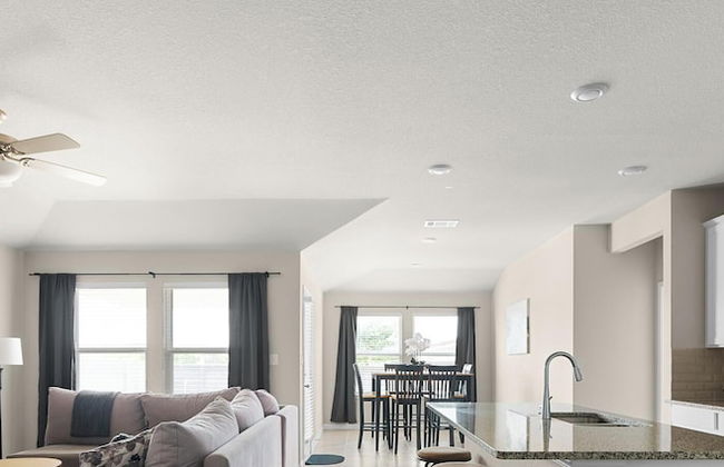 Charming 4BR Spacious Backyard in Hutto - Foto 26