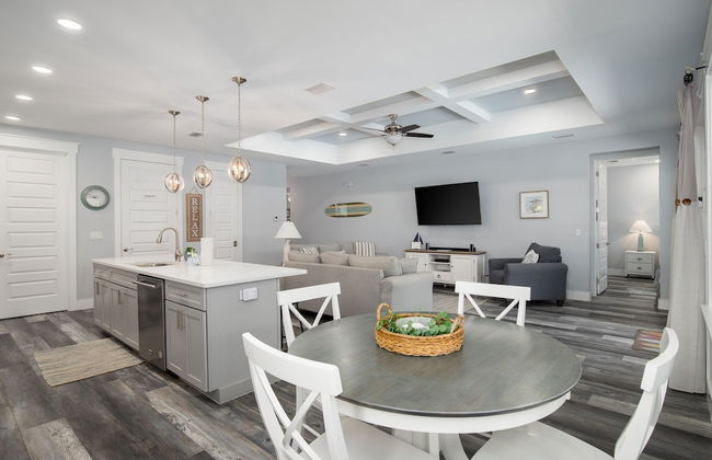 Gorgeous 3bd/2.5ba NEW Home w/ Private Heated Pool Steps From Beach! - Foto 20