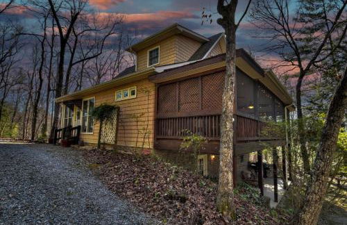 Southern Living Cottage Cozy up by the fire relax on the porch and enjoy peaceful surroundings - Foto 26