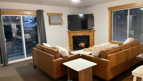 Spacious Modern Home with Game Room - Foto 2