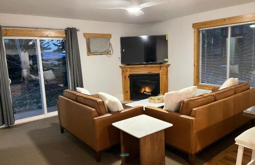 Spacious Modern Home with Game Room - Foto 2