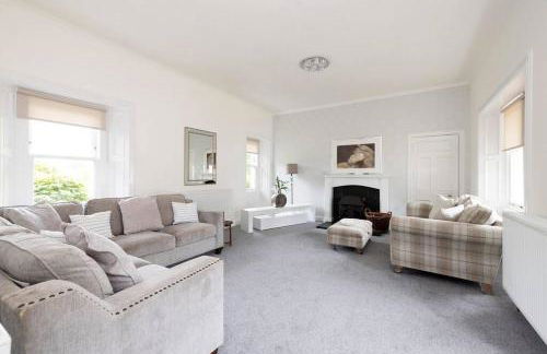 Two Bedroom Country Cottage With Parking - Foto 4