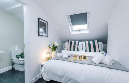 Spacious 4 Bed in Birmingham by 53 Degrees Property, Ideal for Business or Families, Games Room! - Foto 31