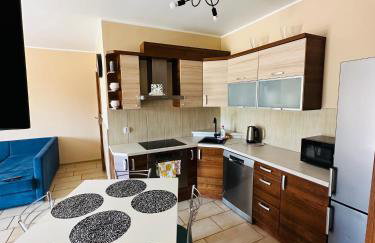 Pod skrzydłami - Foto 12