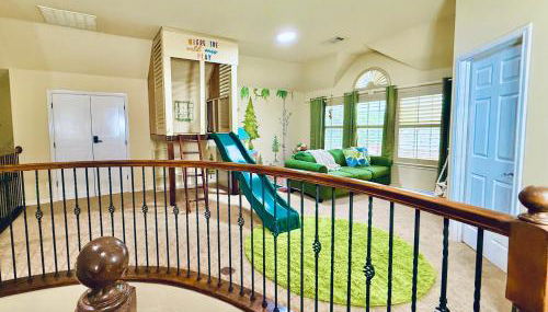 Luxury 5BR Retreat, Kid's Playroom! Near Lake Hubbard, Vineyard Views - Foto 3, Game Room