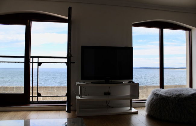 Beachfront Panoramic Seaview Free Wifi & Parking - Photo 6