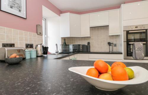 Spanish Boathouse - Photo 21