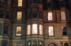 2 Bedroom Sofa bed in livingroom Castle View 1st floor sleeps 6 - Foto 4