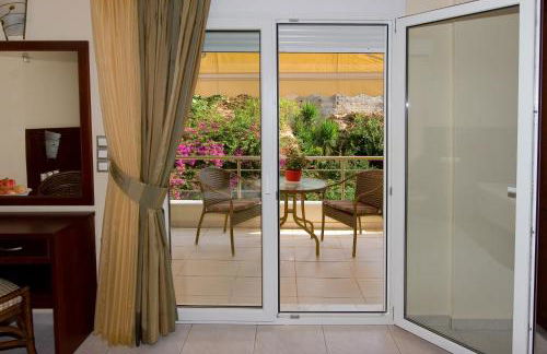 Hotel Viana - Photo 25