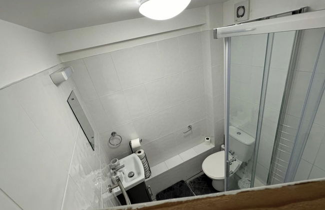 Apartment - Sleeps 2 - Parking - Wifi - Foto 4