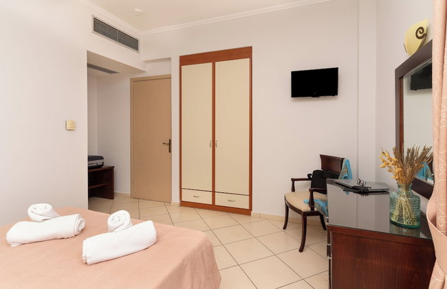 Finiki Plaza - Photo 145