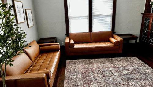 Mrs. Hughes Cottage - 2 bedroom House w/ parking - Foto 4