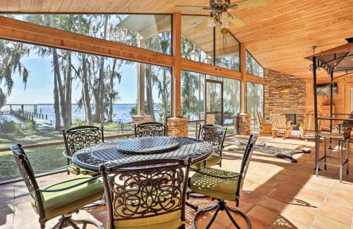 Welaka House with Private Dock on St Johns River - Foto 1