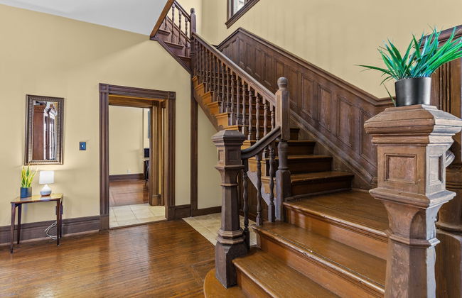 The Marquis Manor | JZ Vacation Rentals - Photo 24