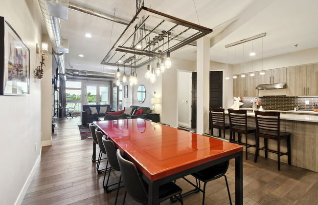 Graffiti & Skyline | RiNo Art Lofts - Foto 25