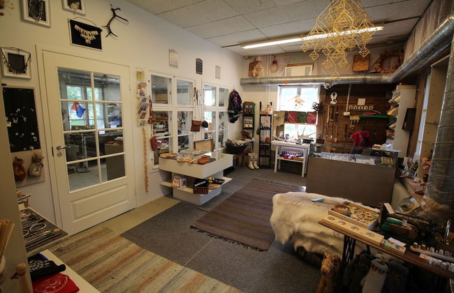 LAURI Historical Log House Manor - Photo 32