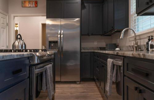 Game Barn, Cowboy Pool, 17ft Movie Screen - sleeps 10 - Foto 20