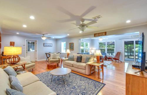 Spacious Lake Hartwell Home with Private Boat Dock! - Foto 4