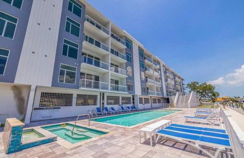 Luxury Waterfront Penthouse with Amenities and Services - Foto 4