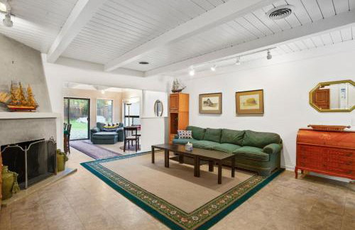 2BR Close To Stanford, Medical Center and Hospital - Photo 2