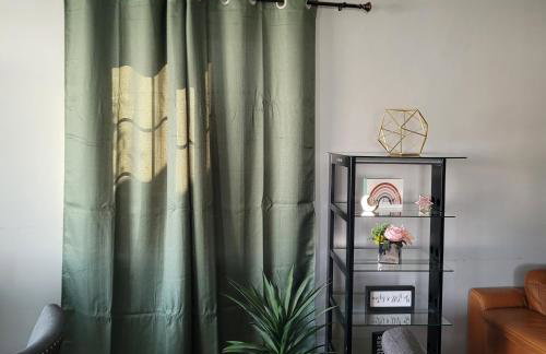 3 bedroom 2 bath home with Jacuzzi near Beverly Hills, wi-fi, Jacuzzi, Roku, BBQ, giant games family fun - Foto 14