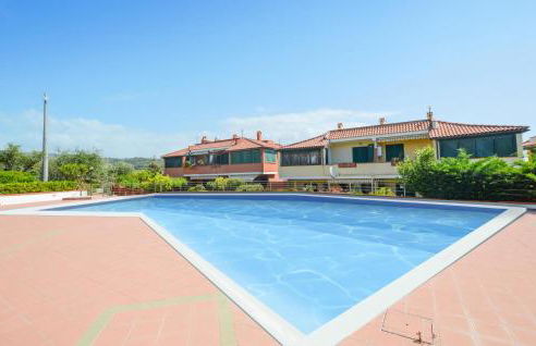 3 Bedroom Gorgeous Home In Pantai - Foto 1