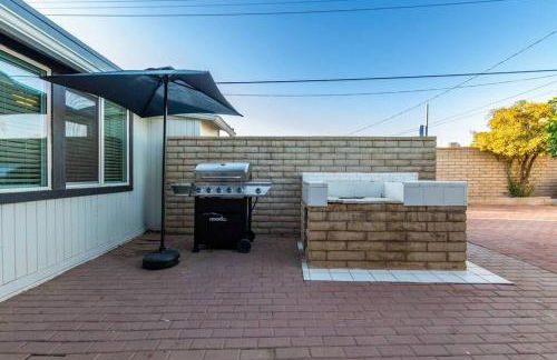 New Midtown Studio with Full Kitchen (Unit C) - Foto 15