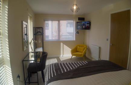 Telford Townhouse with Parking - Foto 15