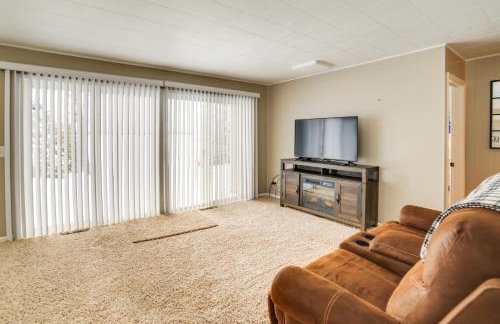 Manistique Lake Retreat with Dock! - Foto 4