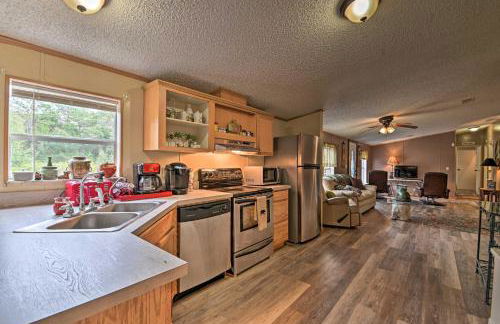 13 Mi to Silver Springs Pet Friendly Getaway! - Photo 11